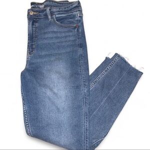 Old Navy Women's Skinny Jeans in Blue